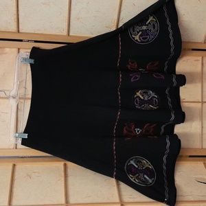 Sunny Leigh black embroidered l skirt size 10